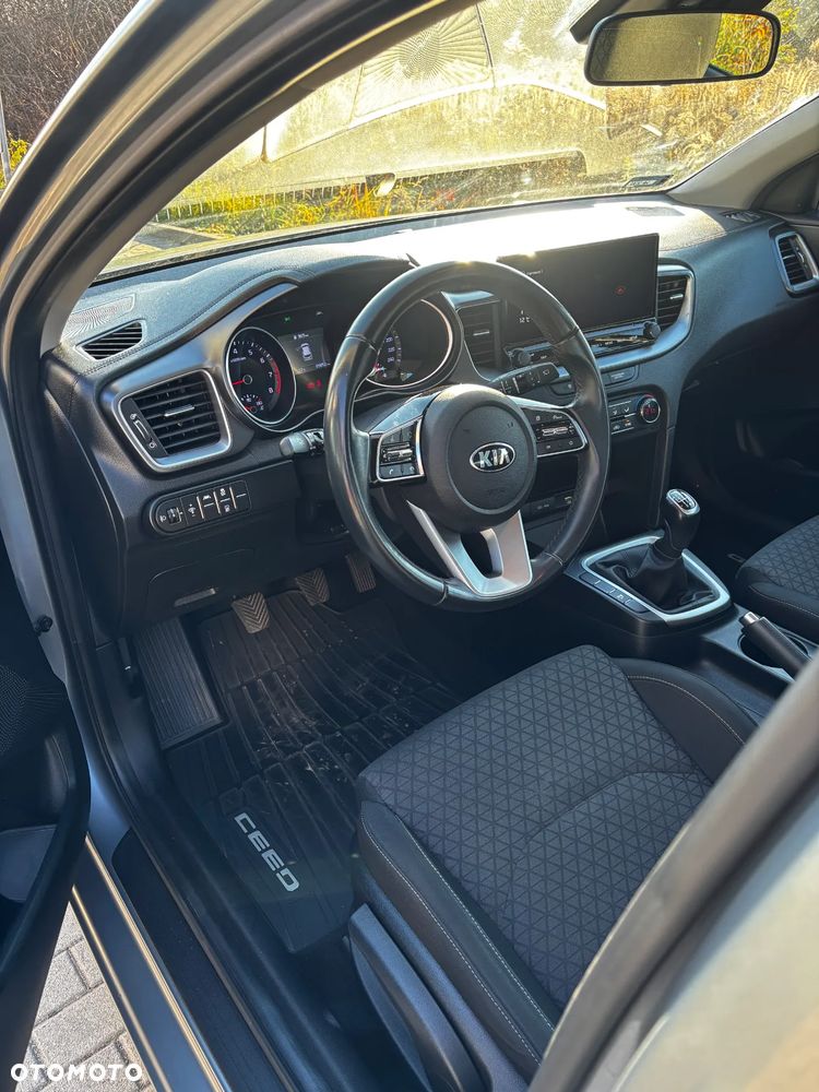 Kia Ceed - 5