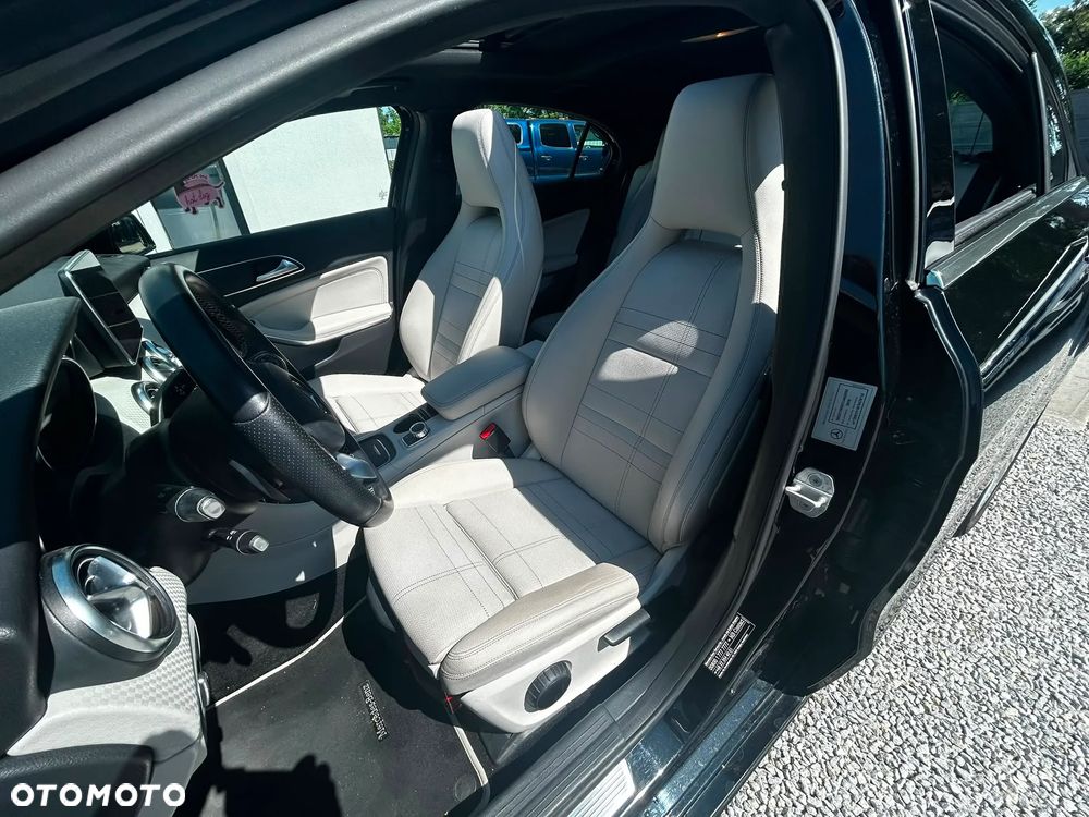 Mercedes-Benz Klasa A 200 7G-DCT Urban - 13