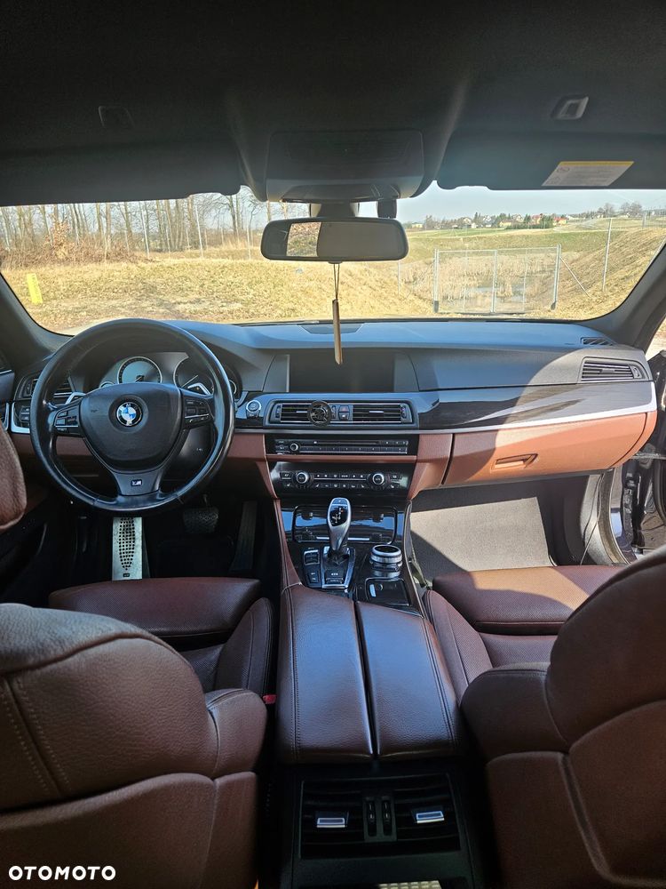 BMW Seria 5 535d xDrive - 12
