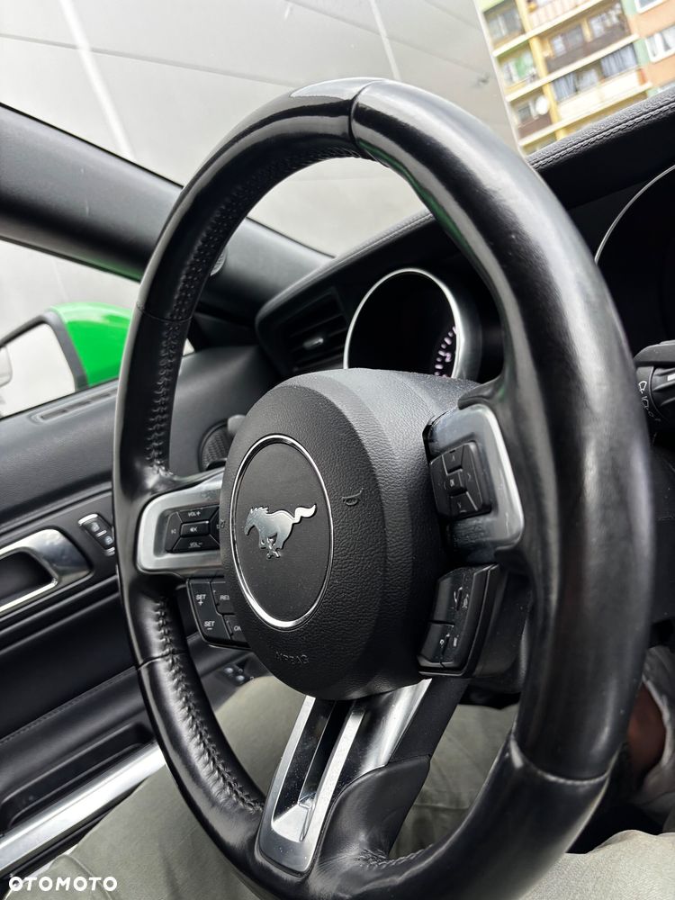 Ford Mustang - 12