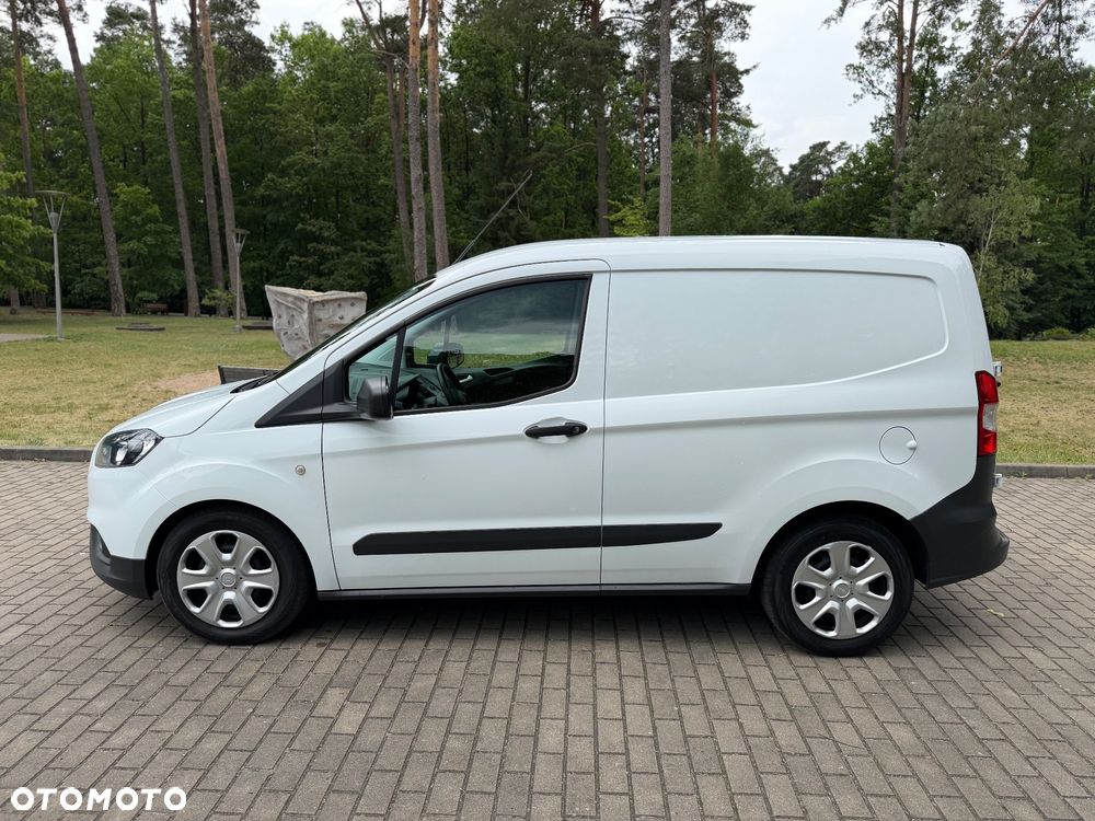 Ford Transit Courier - 8
