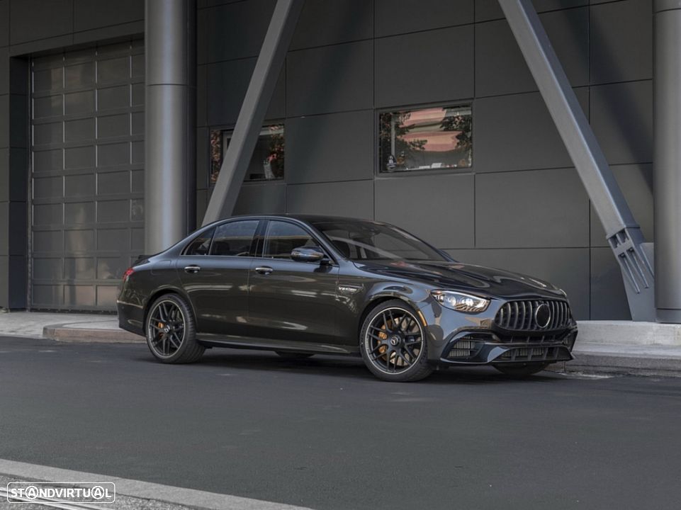 Grelha Mercedes E W213 S213 C238 A238 (2020 a 2023) GTR - 5