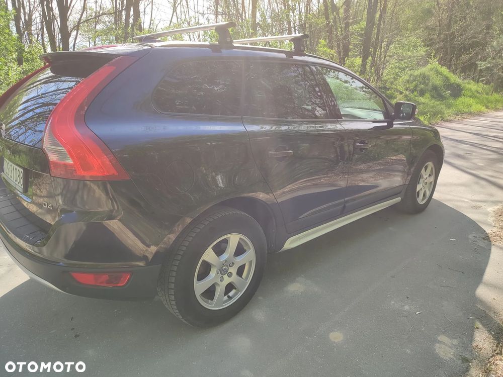 Volvo XC 60 2.4D AWD R-Design - 26
