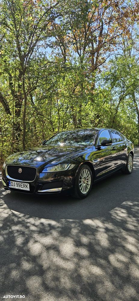 Jaguar XF 20d RWD R-Sport - 1