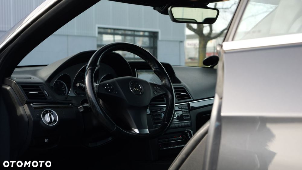 Mercedes-Benz Klasa E 350 CGI BlueEFFICIENCY 7G-TRONIC Elegance - 18