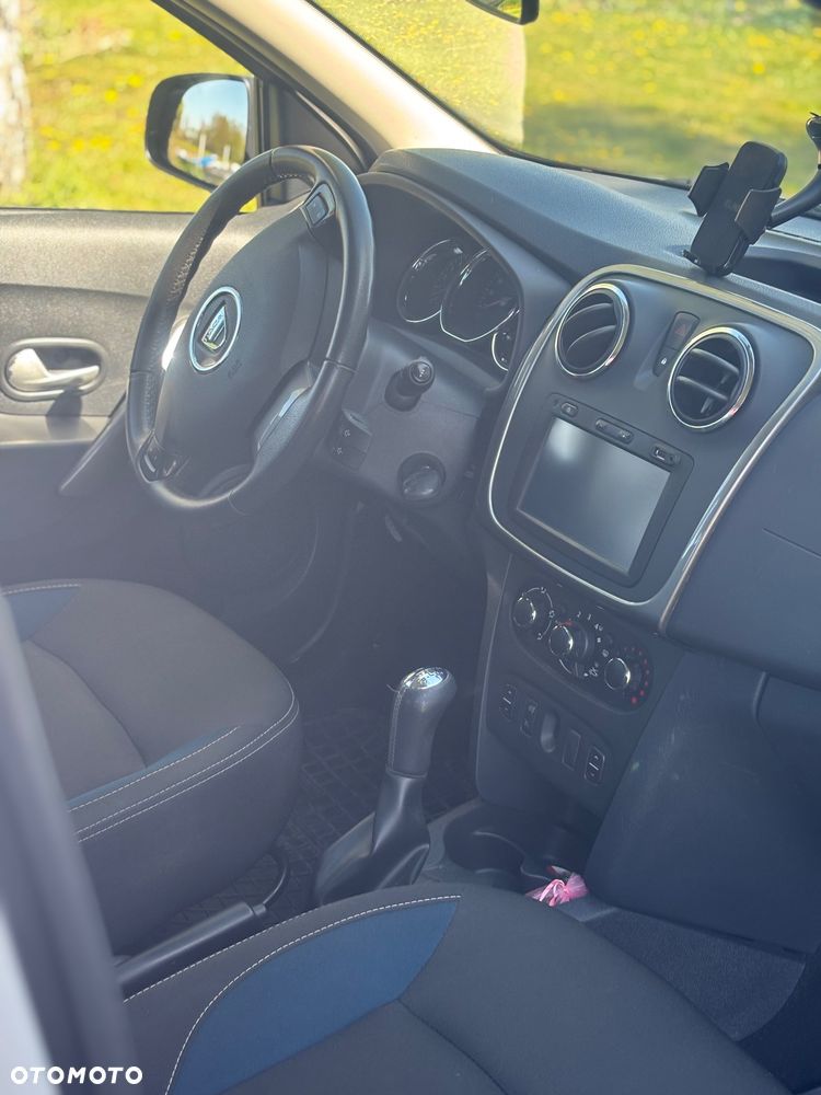 Dacia Sandero 1.2 16V - 10