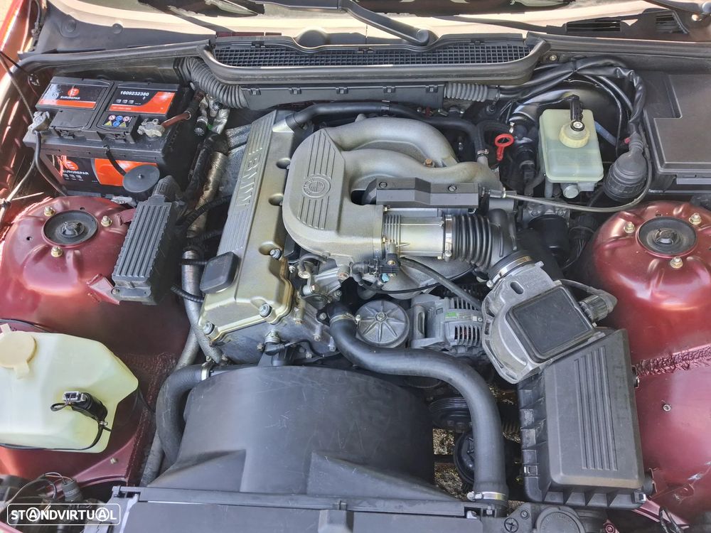 BMW 318 i - 8