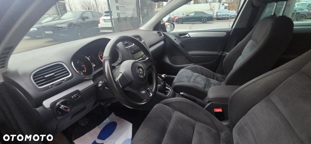 Volkswagen Golf 2.0 TDI DPF Style - 30