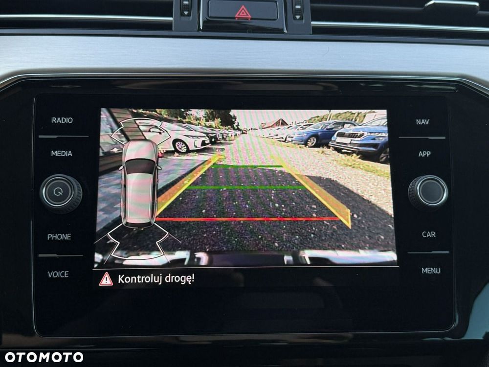 Volkswagen Passat 2.0 TSI Elegance DSG - 24
