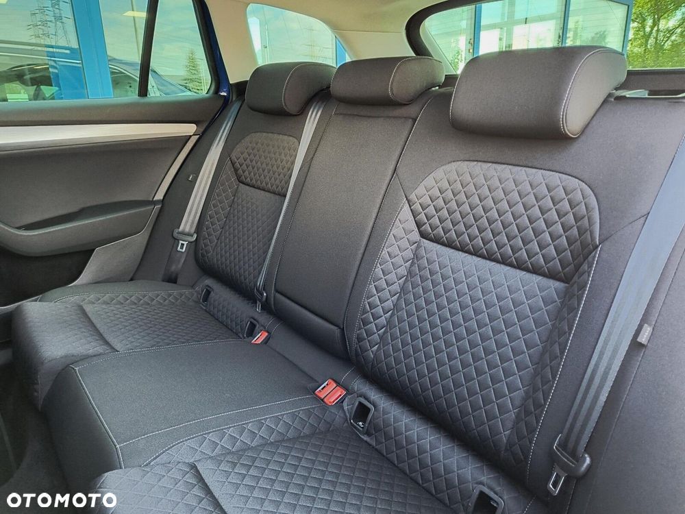 Skoda Superb 2.0 TDI SCR Ambition DSG - 25