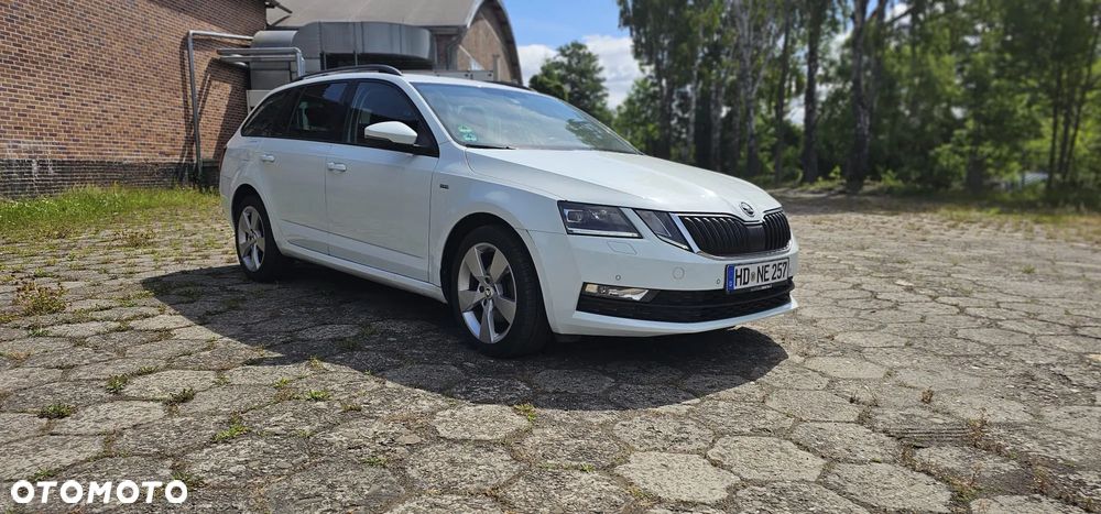 Skoda Octavia 2.0 TDI DSG Clever - 1