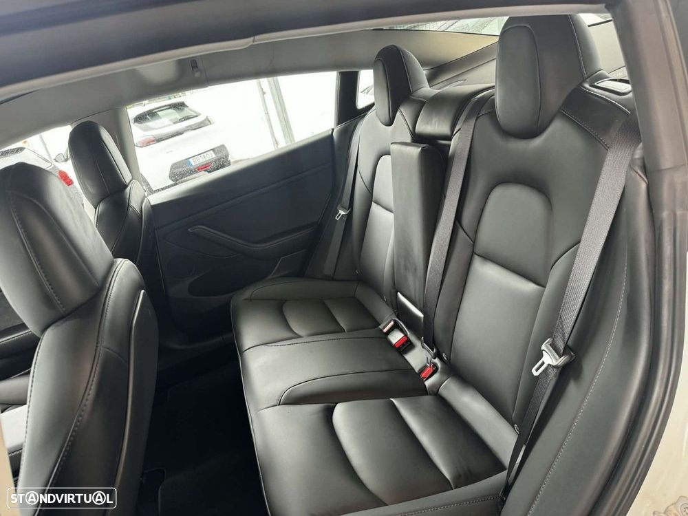 Tesla Model 3 Long Range AWD Dual Motor - 24