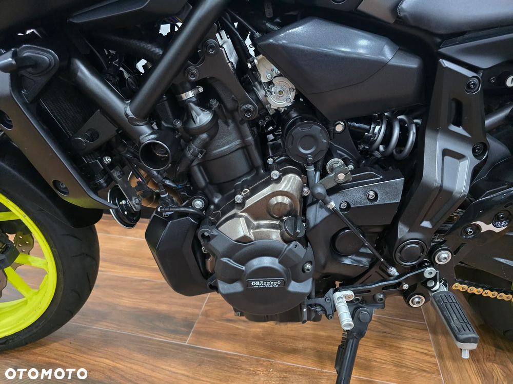 Yamaha MT - 12