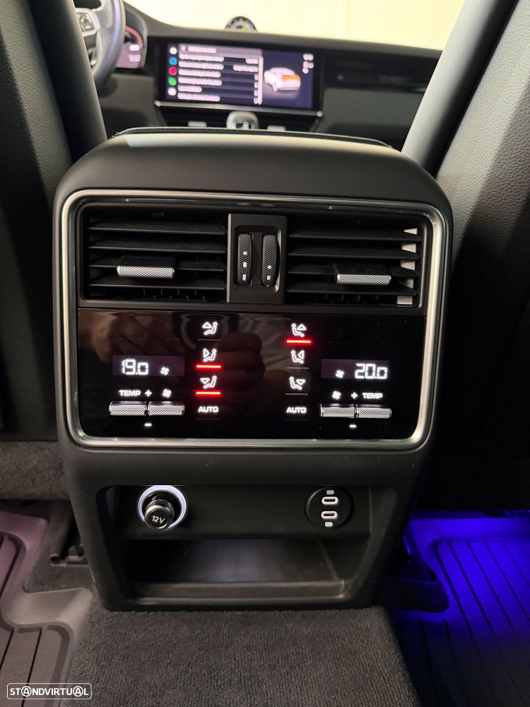 Porsche Cayenne Coupé E-Hybrid Platinum Edition - 15