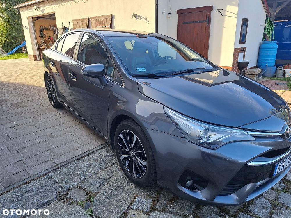 Toyota Avensis 1.8 Premium - 6