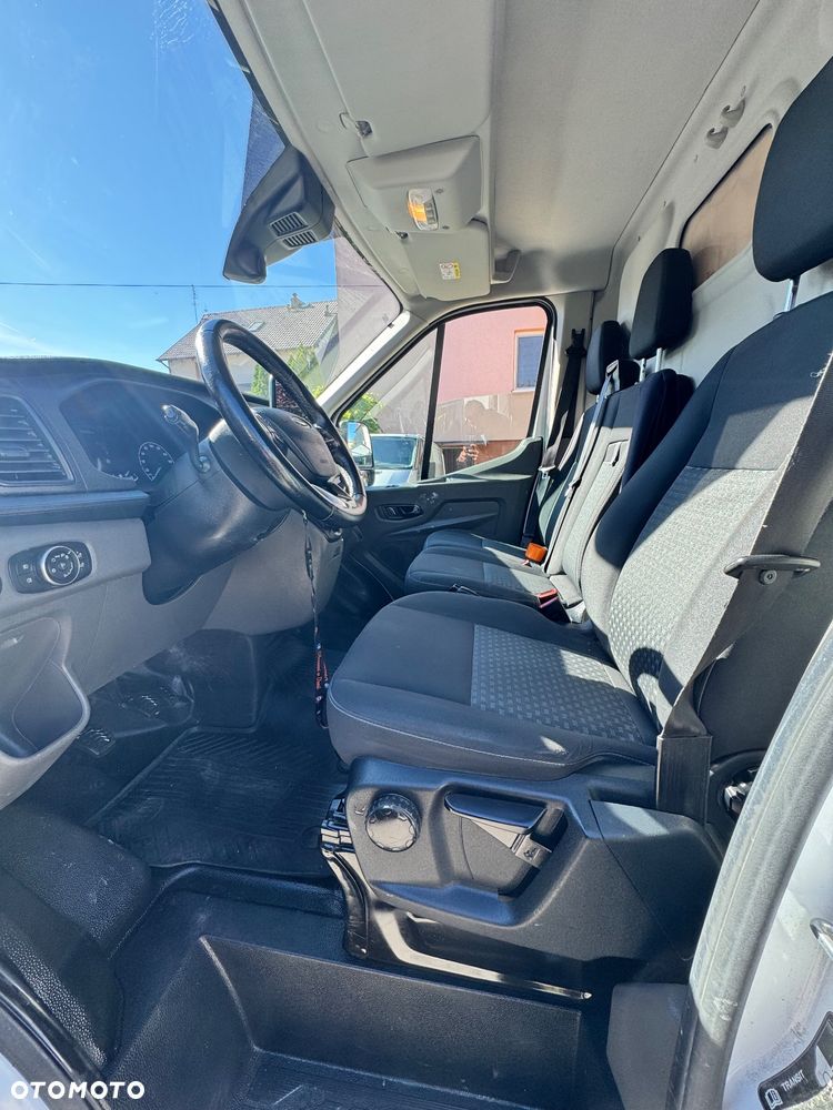 Ford Transit - 13