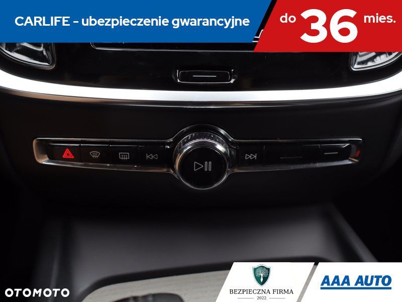 Volvo V60 Cross Country - 19