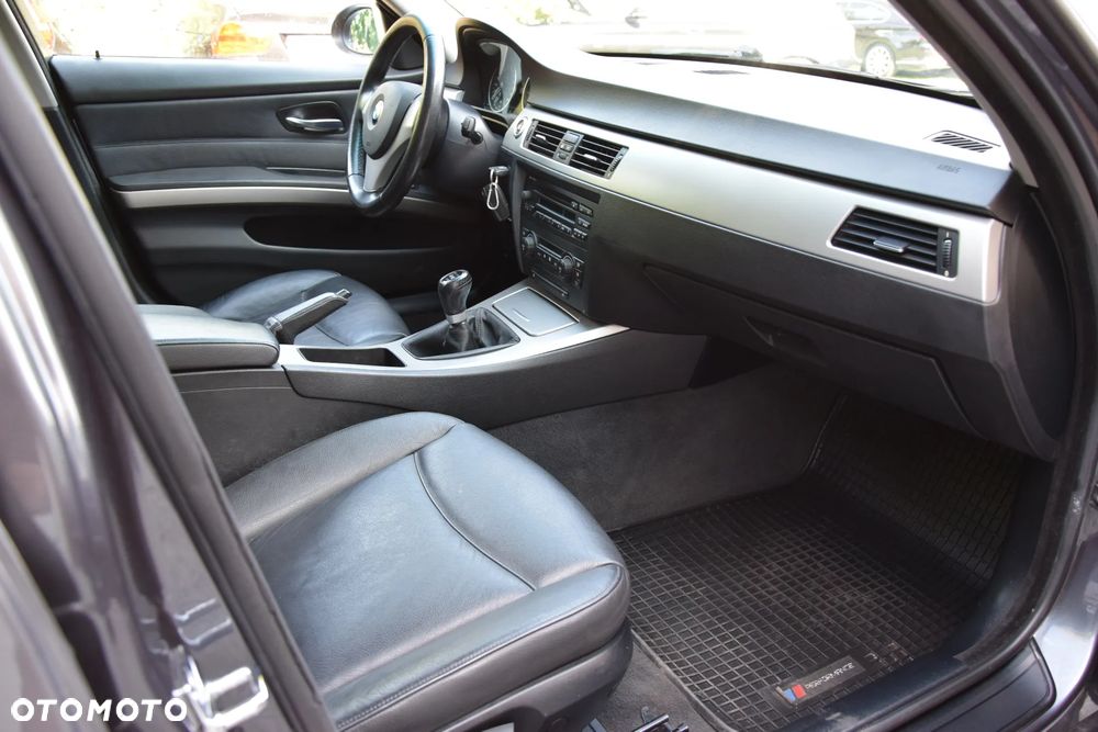 BMW Seria 3 - 22