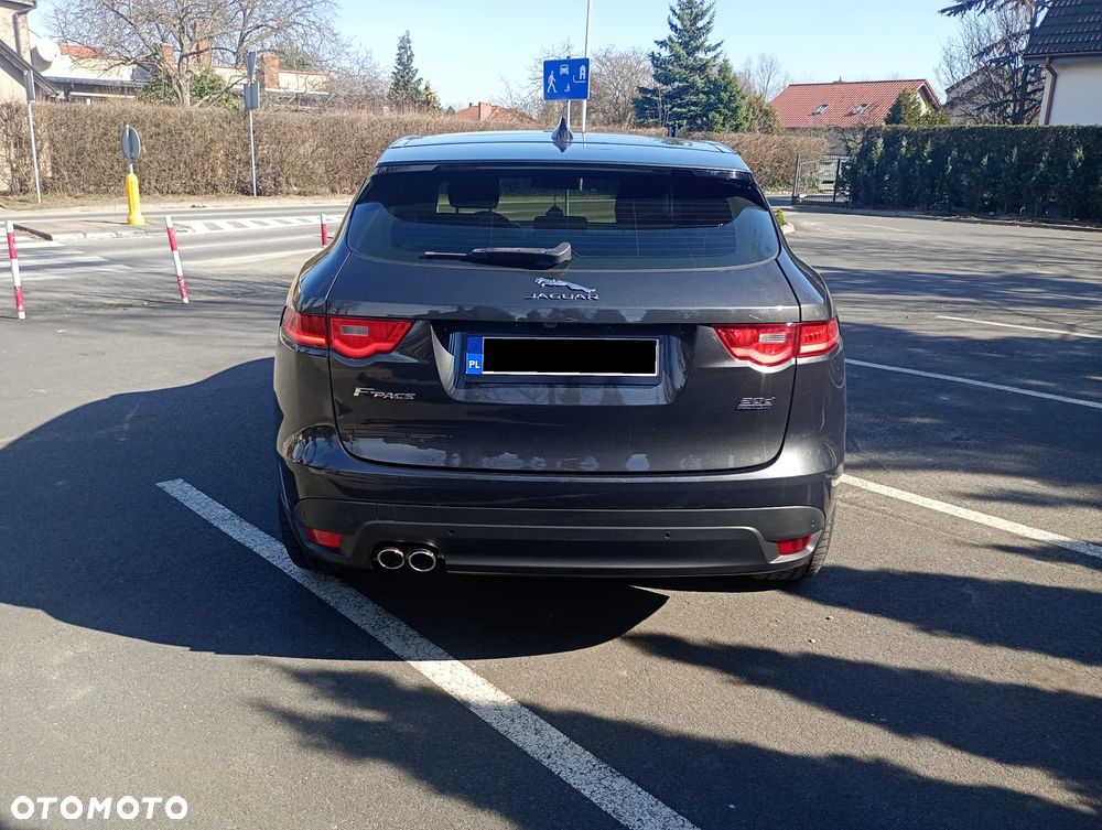 Jaguar F-Pace - 5