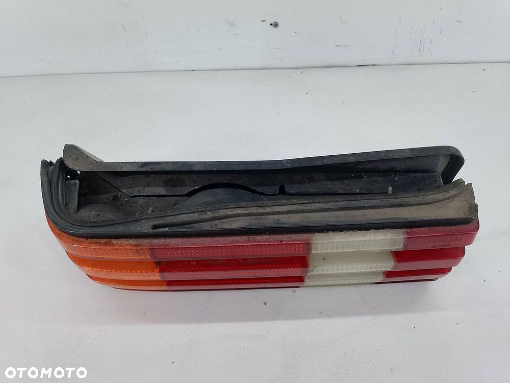 LAMPA TYLNA LEWA MERCEDES-BENZ W126 (79-91) SEDAN - 4