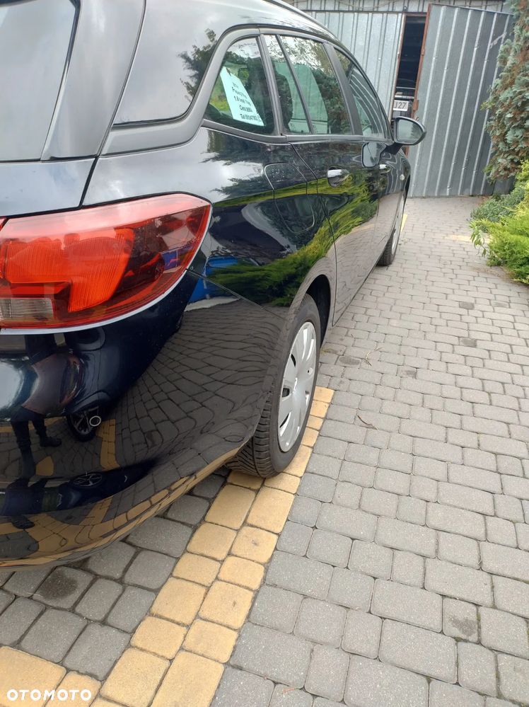 Opel Astra 1.6 CDTI Essentia S&S - 4