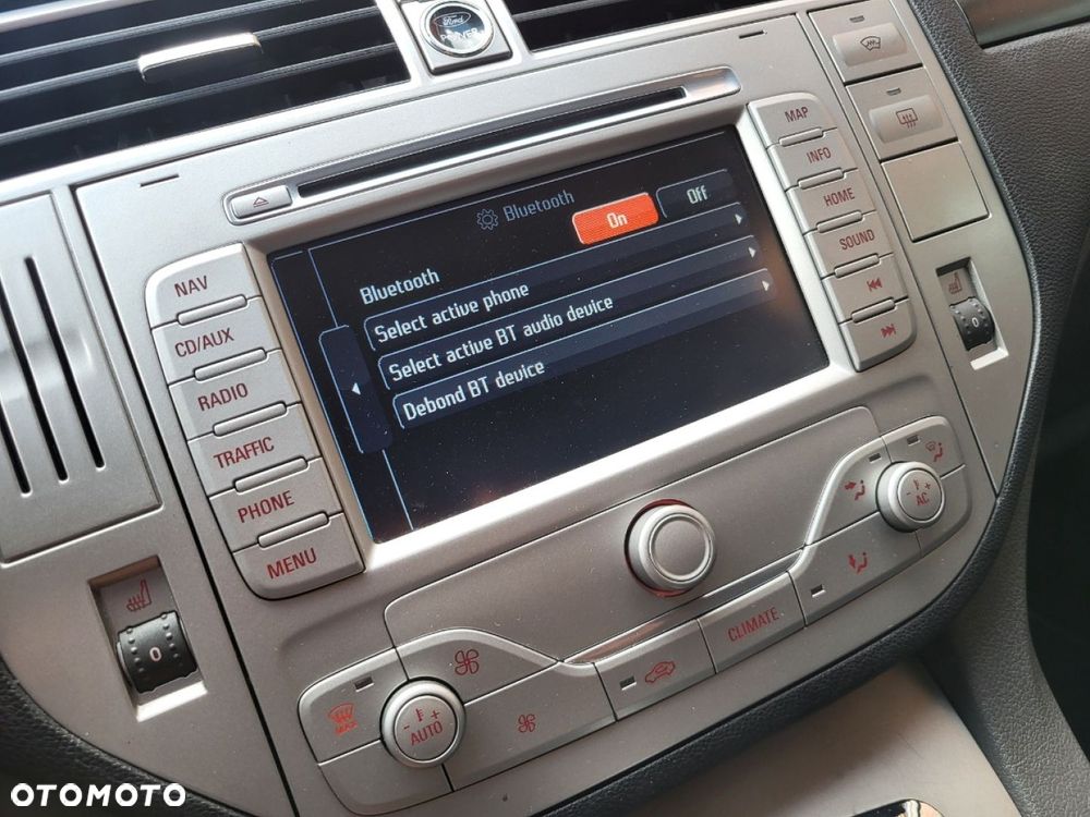 Ford Kuga - 11