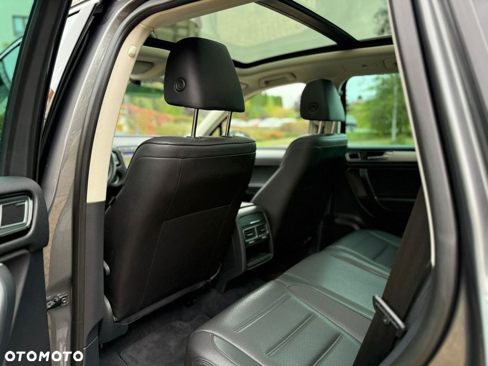 Volkswagen Touareg - 22