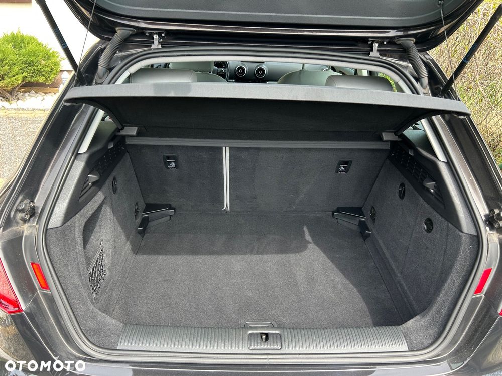 Audi A3 Sportback 1.6 TDI Attraction - 32