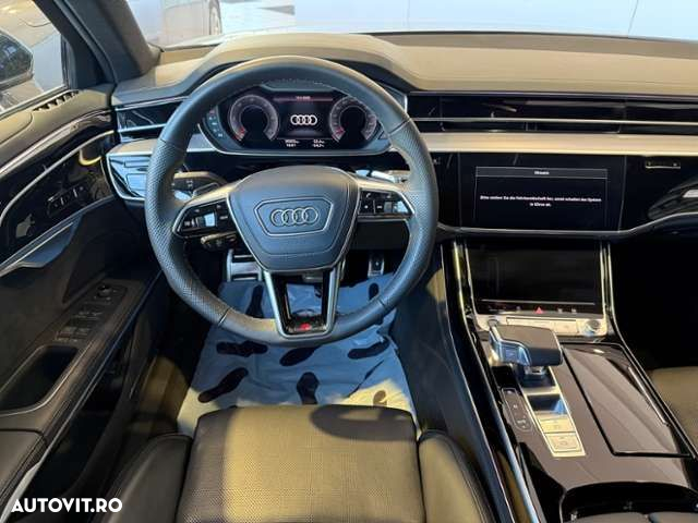 Audi A8 - 6