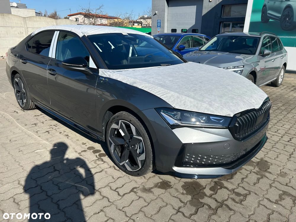 Skoda Superb 2.0 TDI SCR Sportline DSG - 6