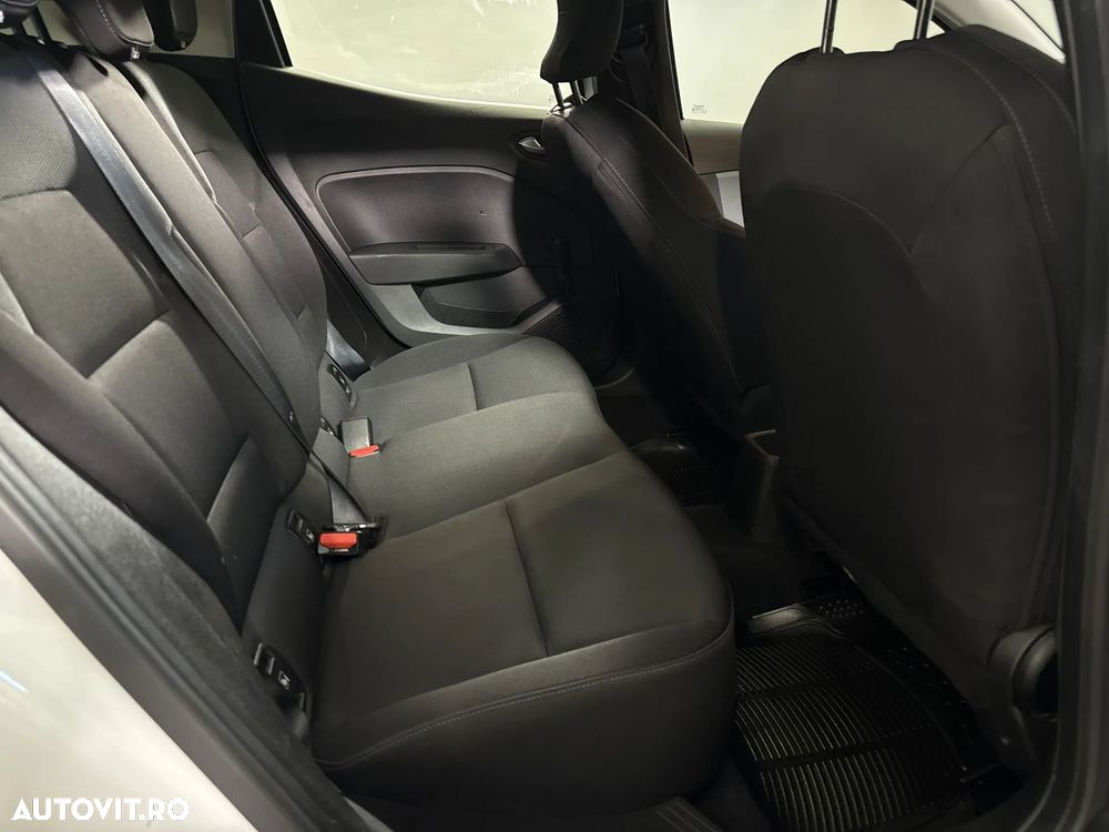 Renault Clio - 12