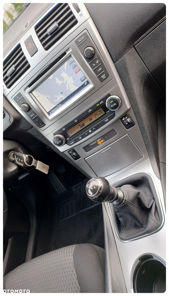 Toyota Avensis Touring Sports 1.8 Business Edition - 25