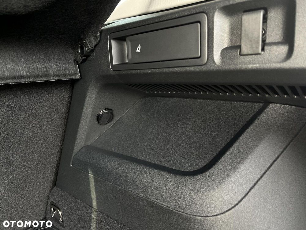 Volkswagen Tiguan - 12