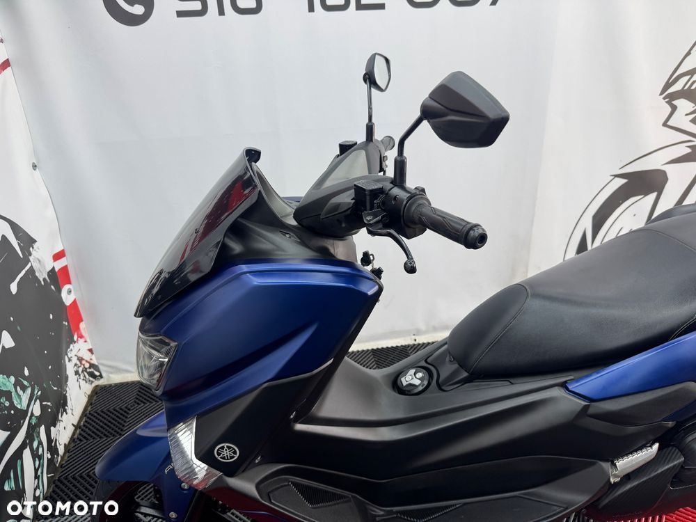 Yamaha NMAX - 11