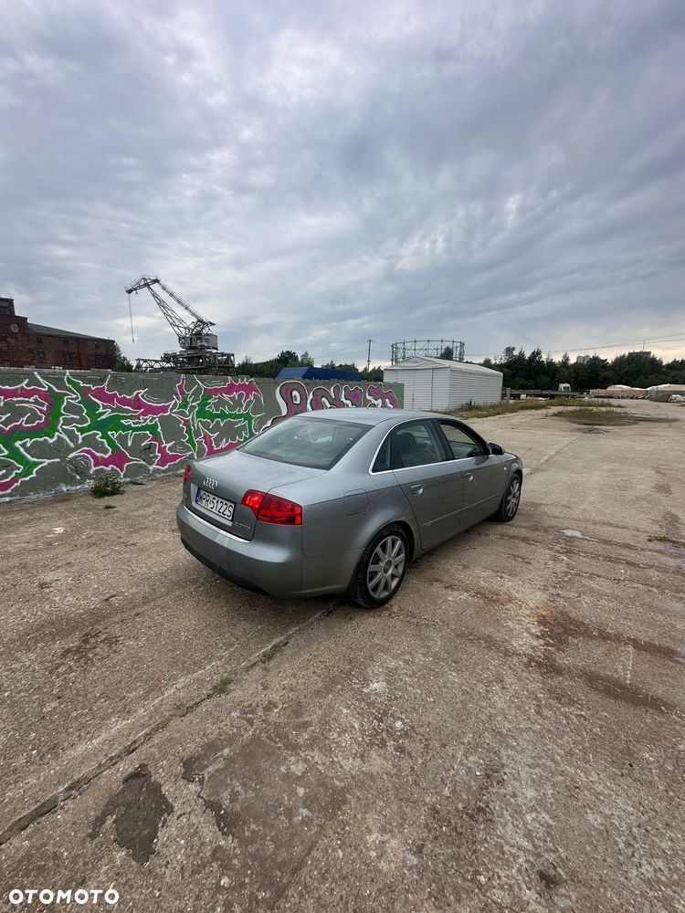 Audi A4 Limousine 2.0 TDI - 5