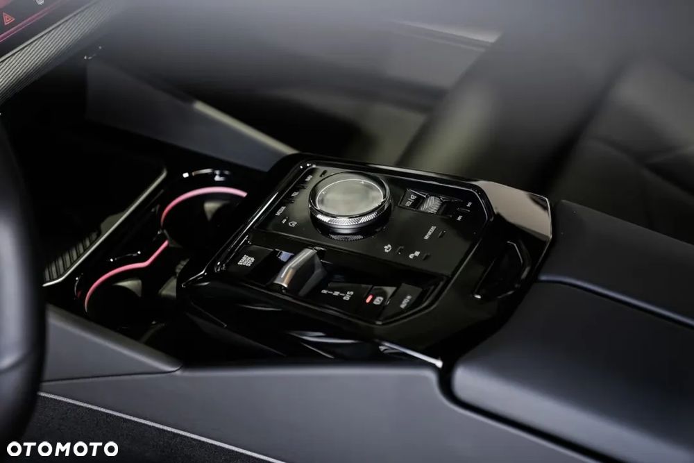 BMW Seria 5 520d xDrive mHEV M Sport - 33