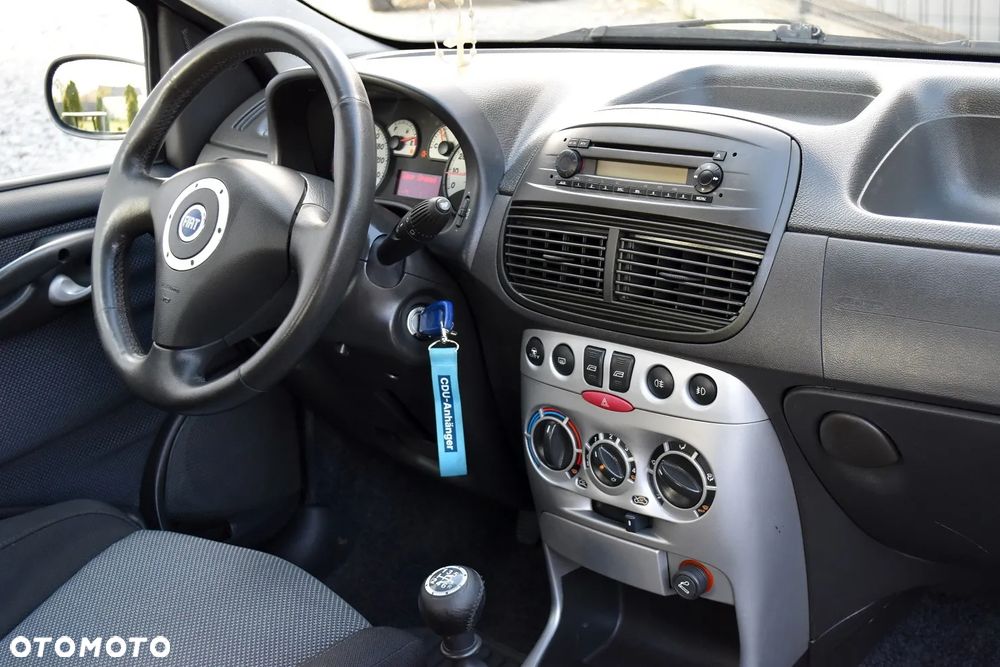 Fiat Punto 1.4 16V Sporting - 21