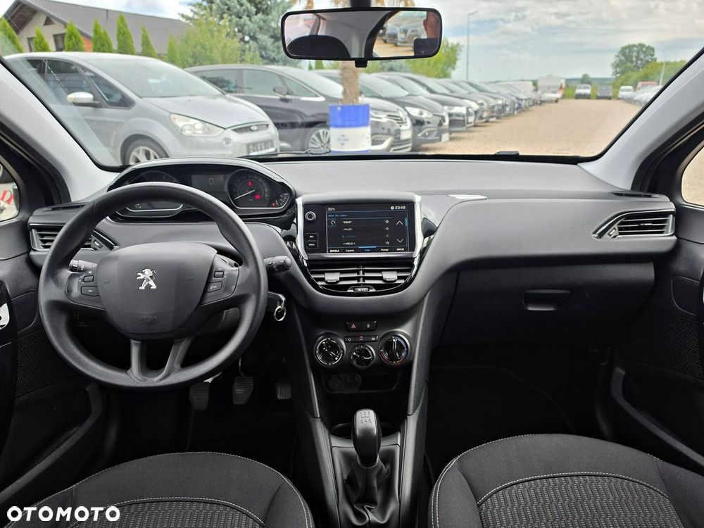 Peugeot 208 - 37