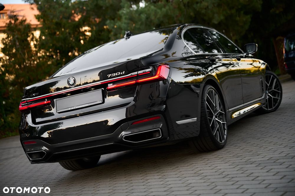 BMW Seria 7 730d xDrive mHEV - 10
