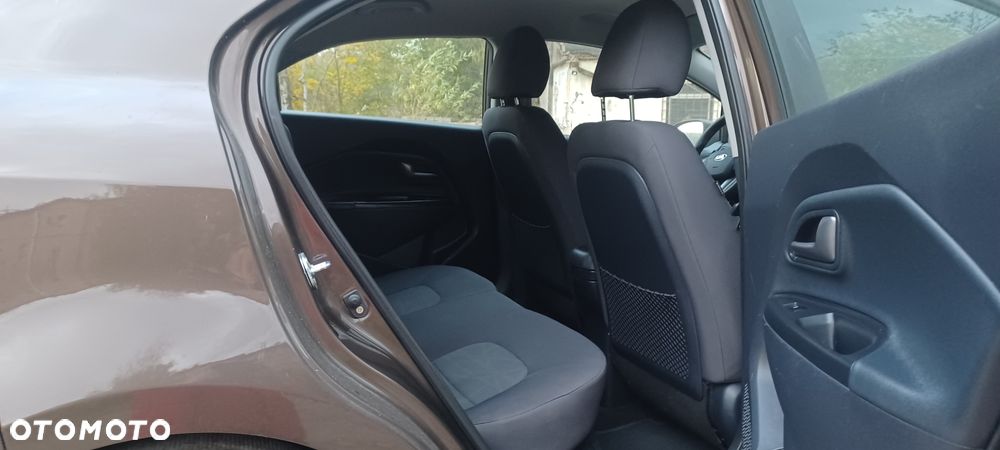 Kia Rio 1.2 Business Line - 9