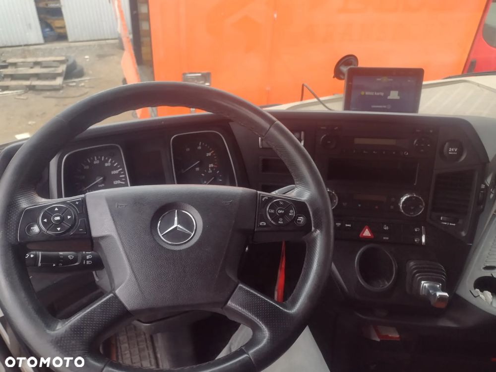Mercedes-Benz Actros - 6