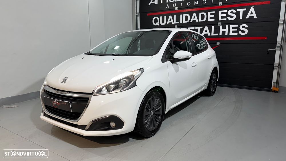 Peugeot 208 1.2 PureTech Signature - 3