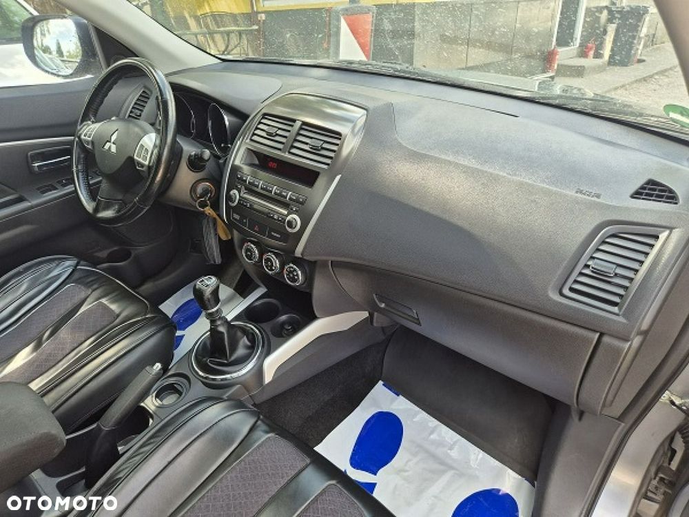 Mitsubishi ASX - 14