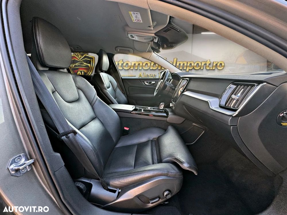 Volvo V60 T8 AWD Recharge Geartronic Inscription - 9