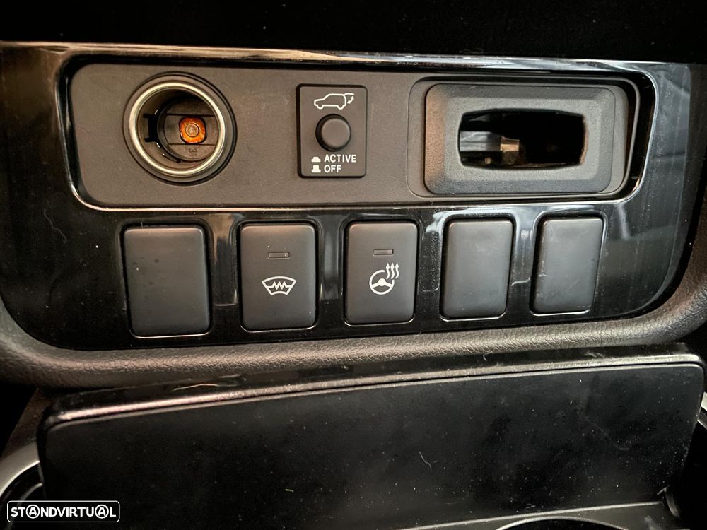 Mitsubishi Outlander 2.0 MIVEC Instyle Navi+ - 15