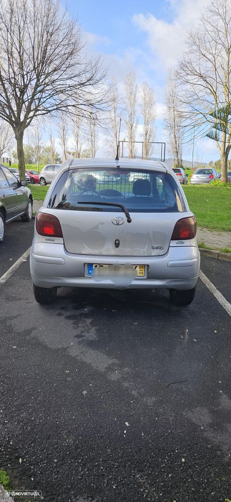 Toyota Yaris 1.4 D-4D Sol AC - 9