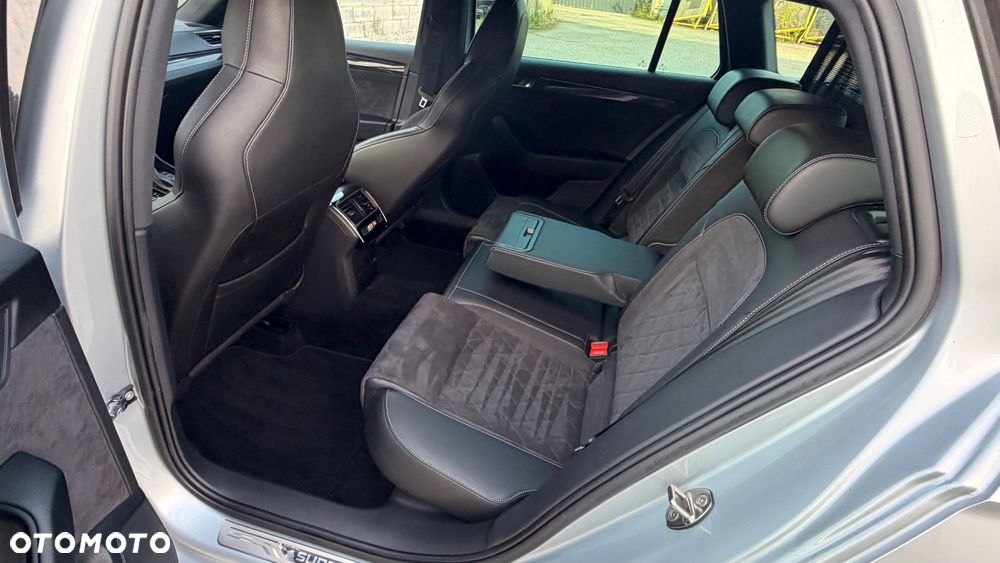 Skoda Superb 1.8 TSI DSG SportLine - 35