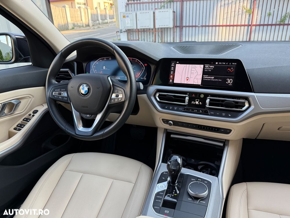 BMW Seria 3 320d xDrive AT MHEV - 23