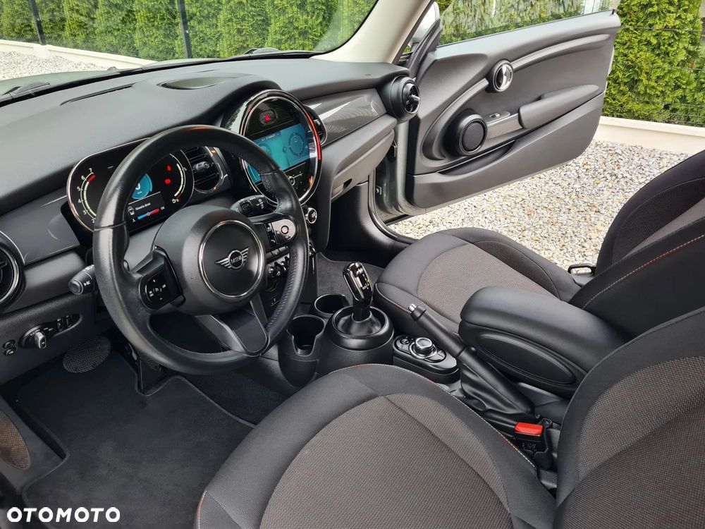 MINI ONE Standard - 16