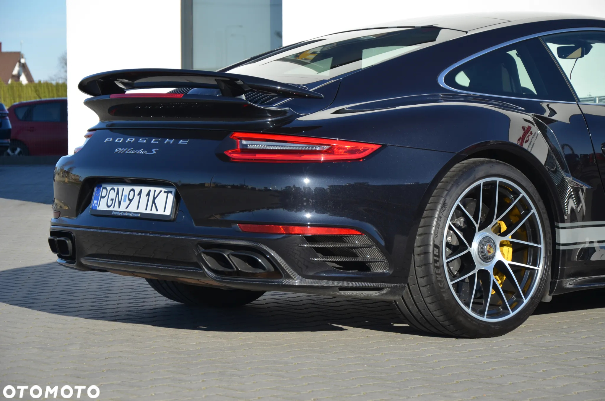 Porsche 911 Turbo S - 10